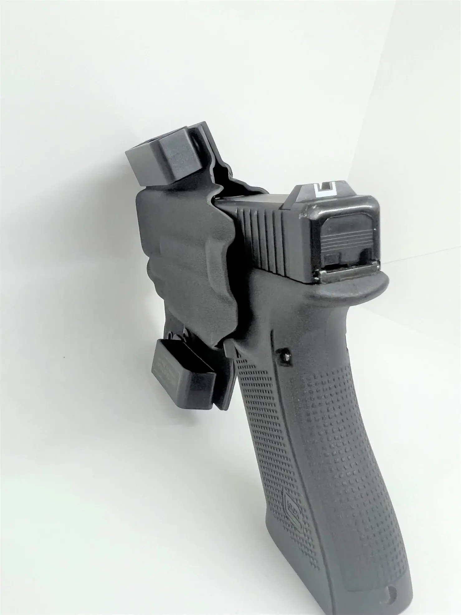 GM-Tactical Kydex Holster (OWB Pancake) -Light Bearing Glock 17/19 - Streamtlight TLR 8